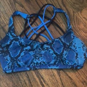 lulu lemon sports bra!